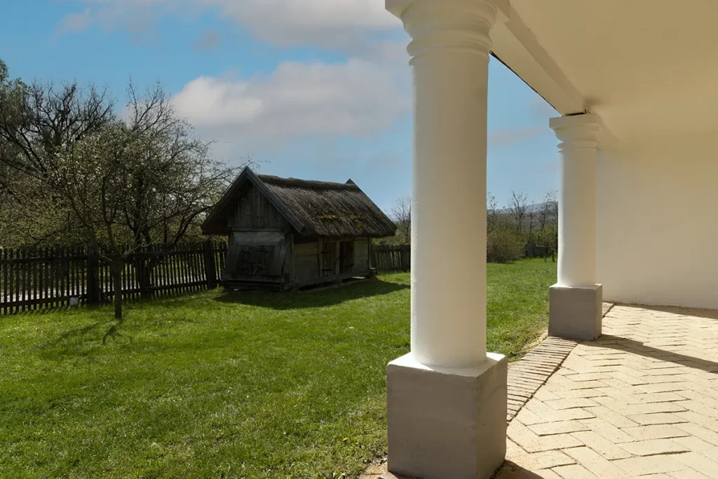 A faddi lakóház tornáca