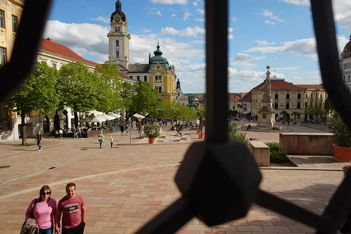 Széchenyi tér a dzsámi felől nézve