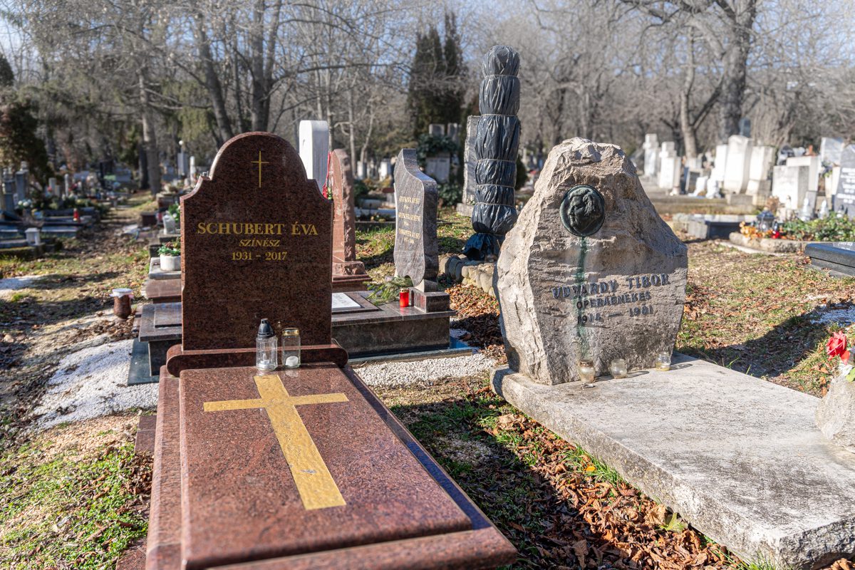 Schubert Éva és Udvardy Tibor sírja
